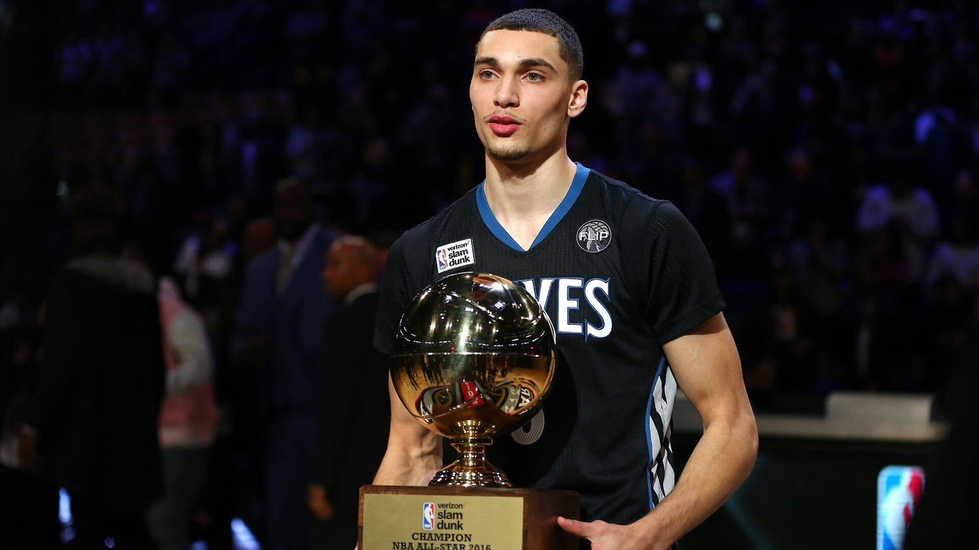 NBA球员赛场表现细节，nba赛场上的球员